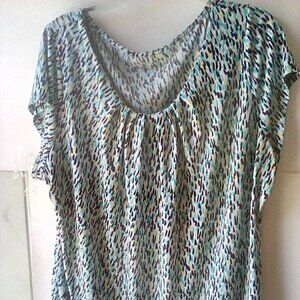 Size 2x blouse, Worthington brand, stretch and short sleeve $15.00
